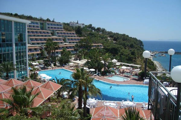 Kuşadası Pinebay Otel Tesisatı